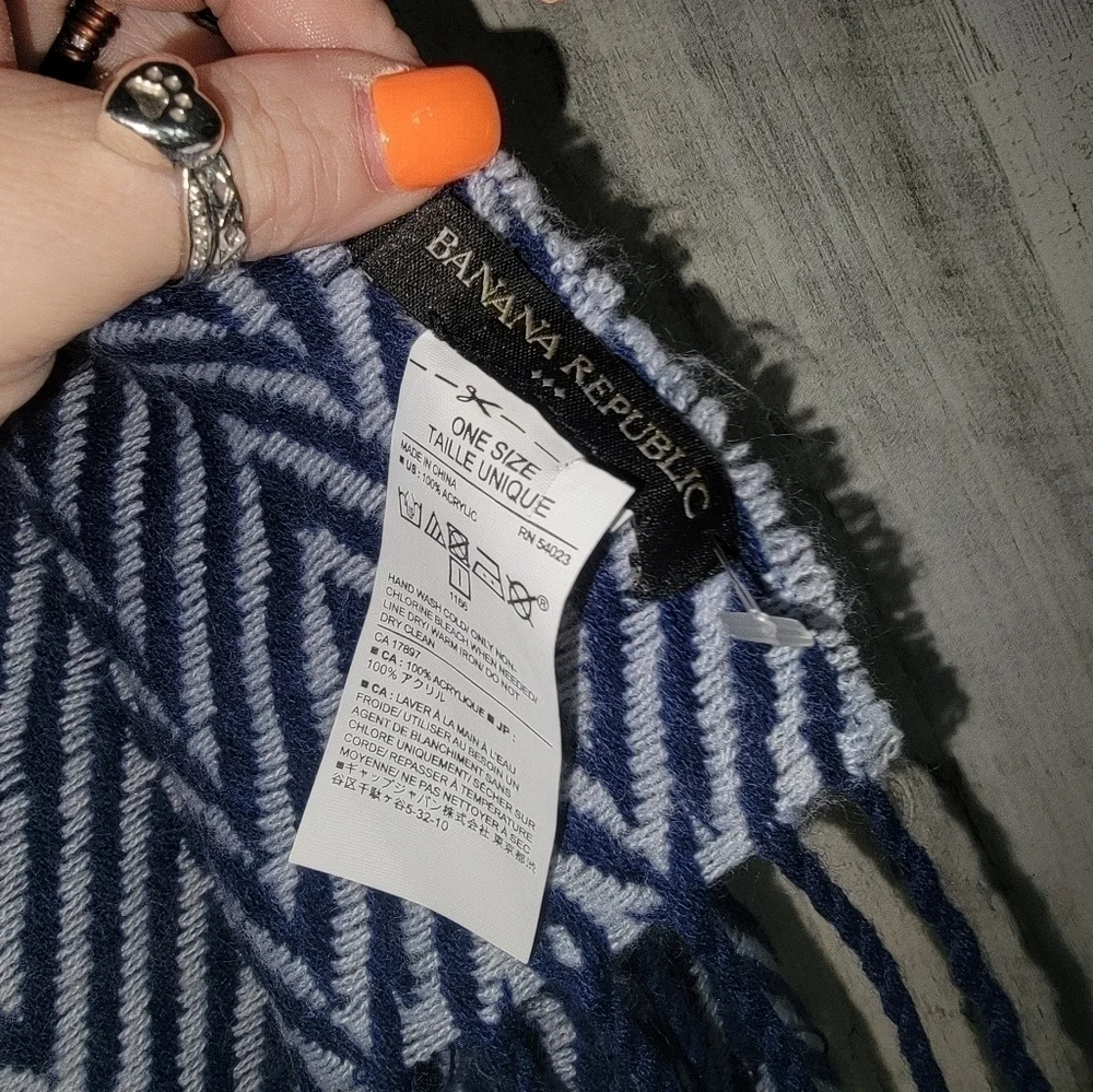 🧡Nwt Banana Republic Chevron Scarf